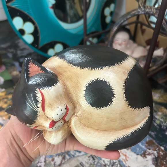VTG Handmade & Painted Wood Sleeping Cat W/ Whiskers Folk Art Figurine Indonesia - Picture 11 of 16